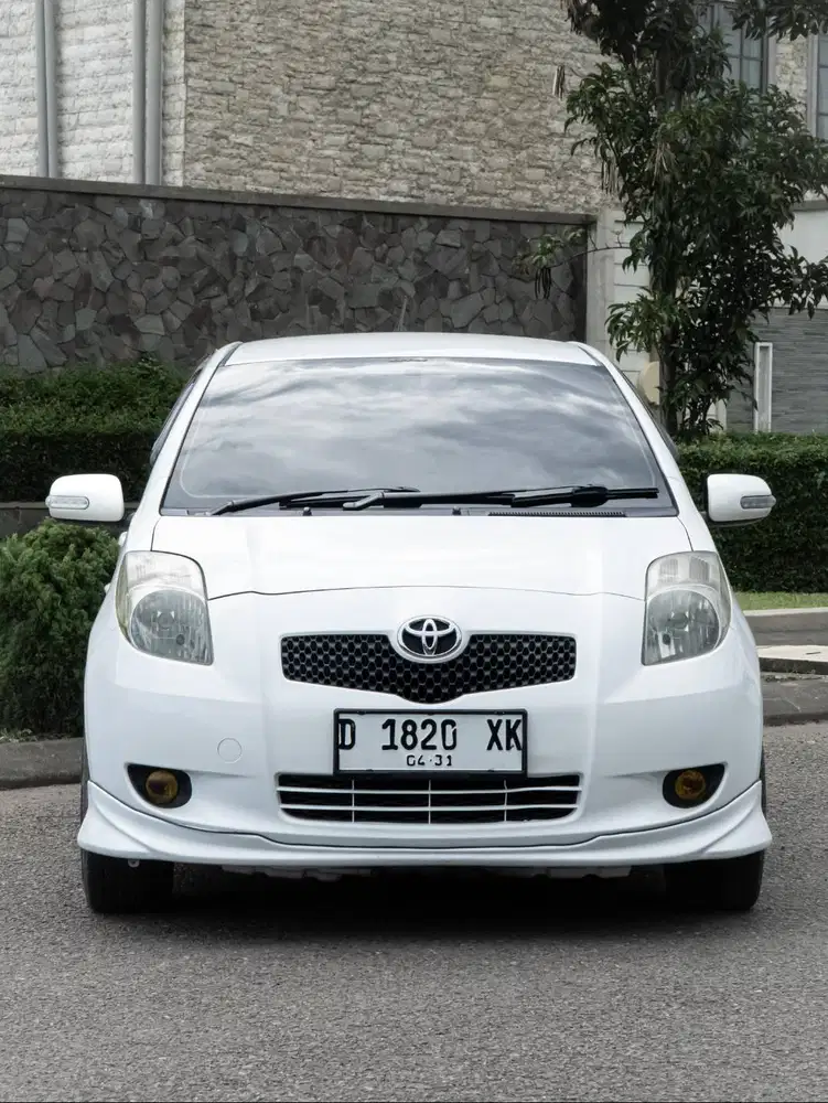 Toyota Yaris S matic 2007 putih