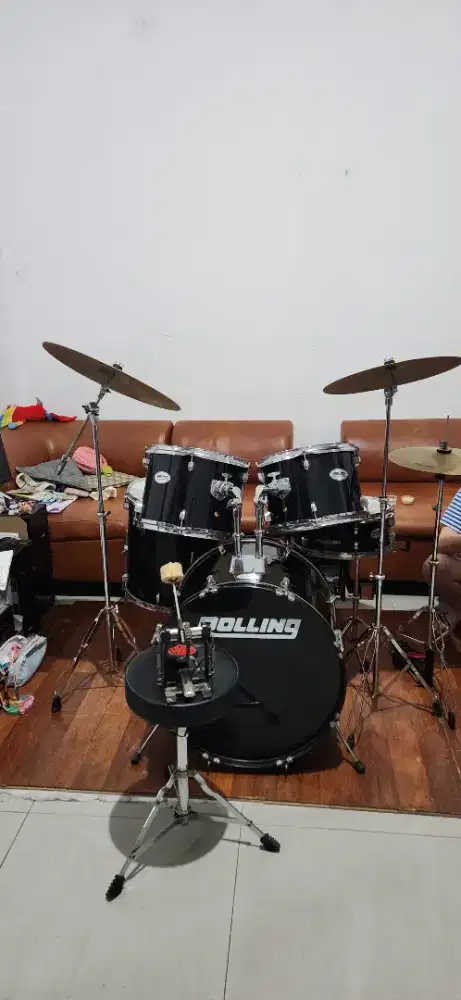 Drum roling lengkap bangku dan cymbal