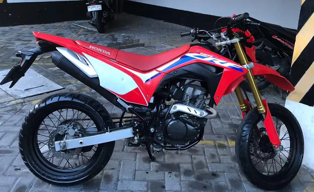CRF Plat BE, Loc Jimbaran