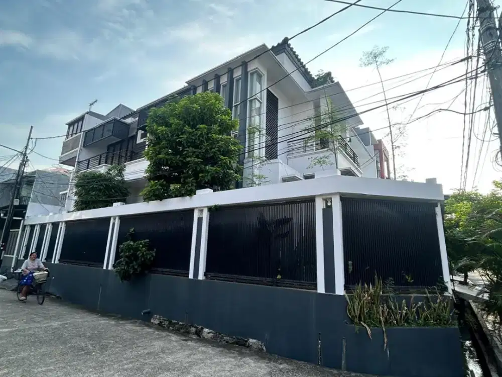Murah!!! Dijual Rumah Hook Bagus di Sunter Indah
