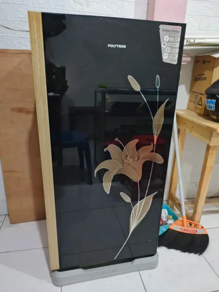 Jual Kulkas Polytron