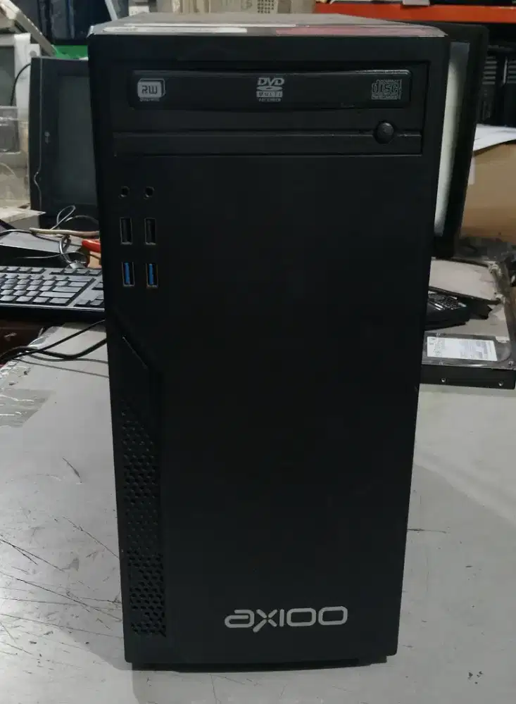 Komputer PC Intel core i7 10700 SSD 256gb ram 8gb VGA 2gb gt730