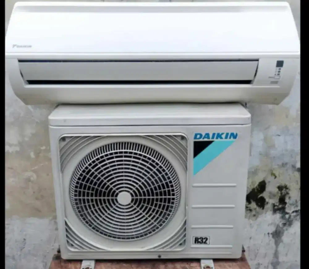 Jual ac daikin R 32.. 1  pk lowwat 700watt kondisi 95% ori semua