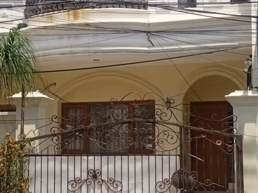 Dijual Rumah 2 Lantai Gandeng Bisa beli satuan Di Sunter Kirana