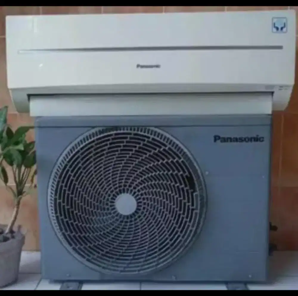 Jual ac panasonic1pk R 32... 700watt watt kondisi 95% ori semua