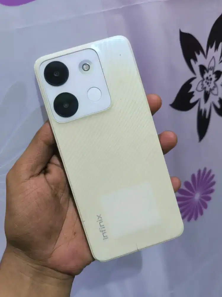 Infinix smart 7 ram 4/64 minus speaker dan retak dikit