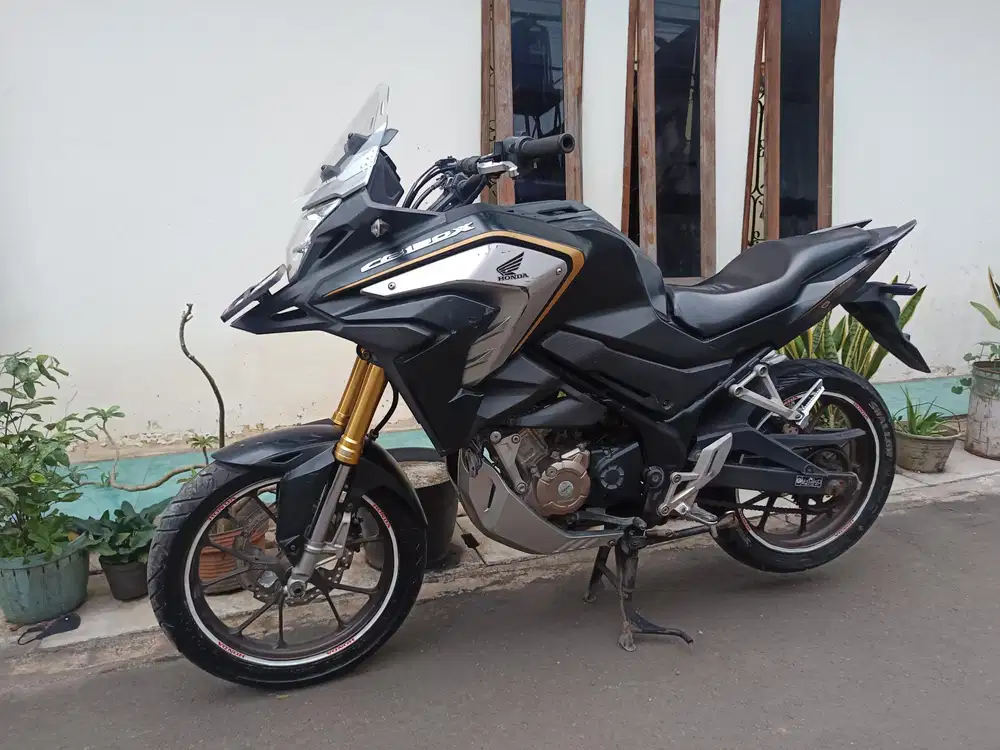 Di jual  cb150X 2022 lengkap siap pakai