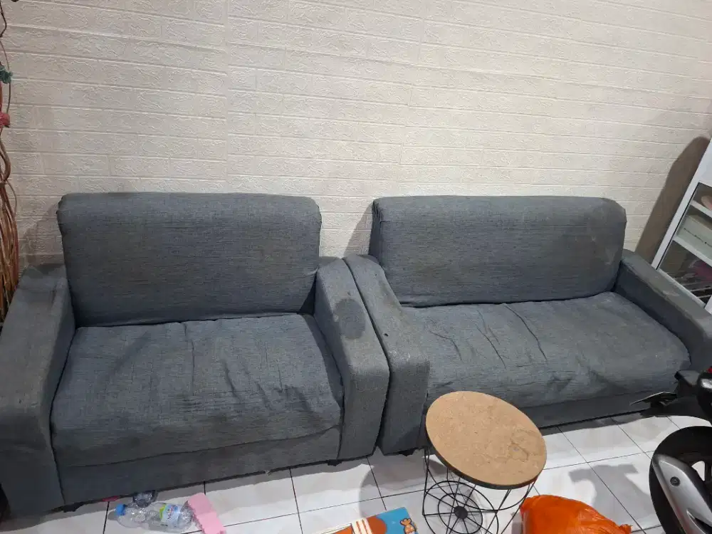 Sofa ruang tamu