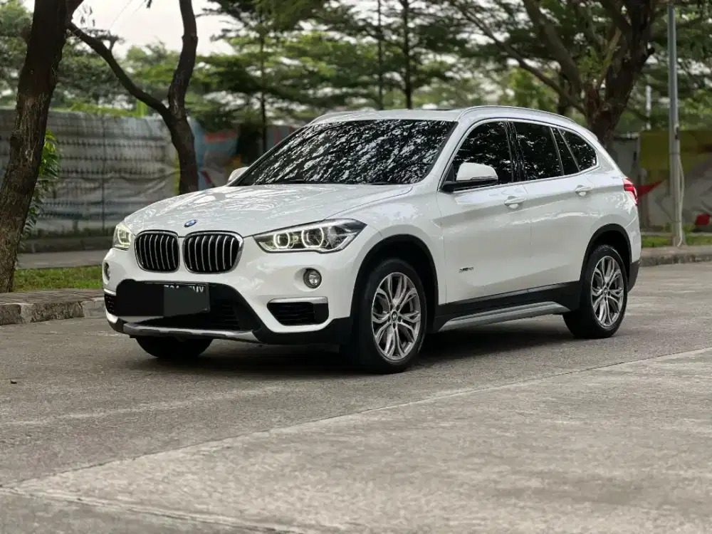 BMW X1 PUTIH kamera 360