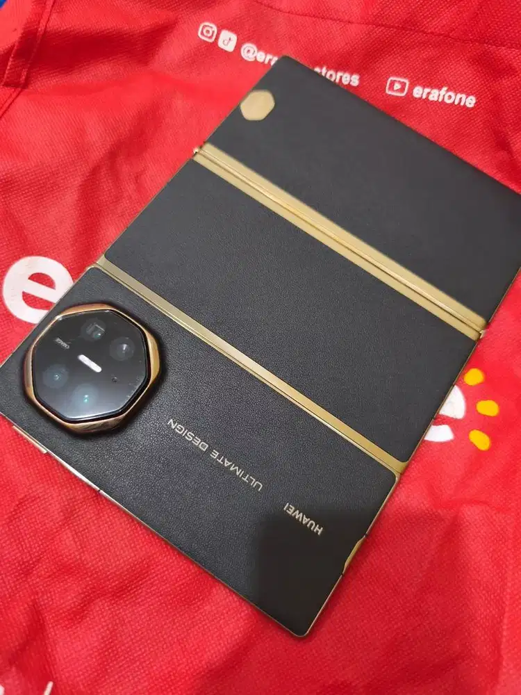 HUAWEI MATE XT ULTIMATE