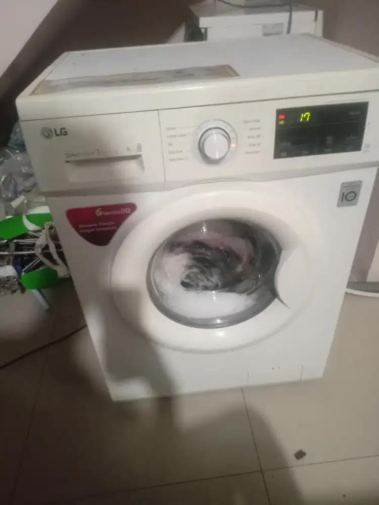 LG 7KG FRONT LOADING