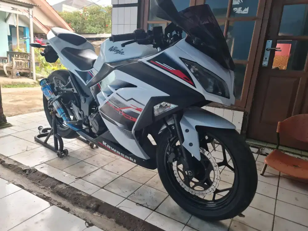 Ninja 250fi 2silinder 2012 plat Z garut motor di bandung