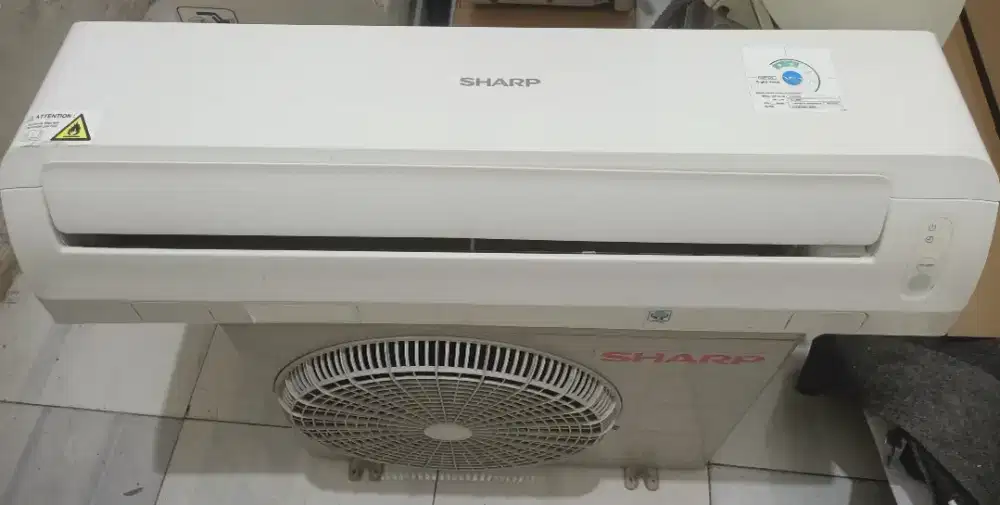 Jual ac sharp  1/2 lowat 310watt kondisi 95% ori semua