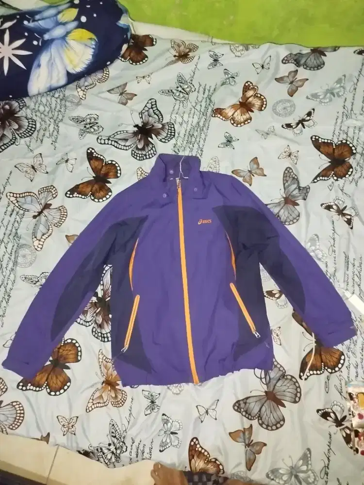 Dijual cepat jaket olahraga ASICS
