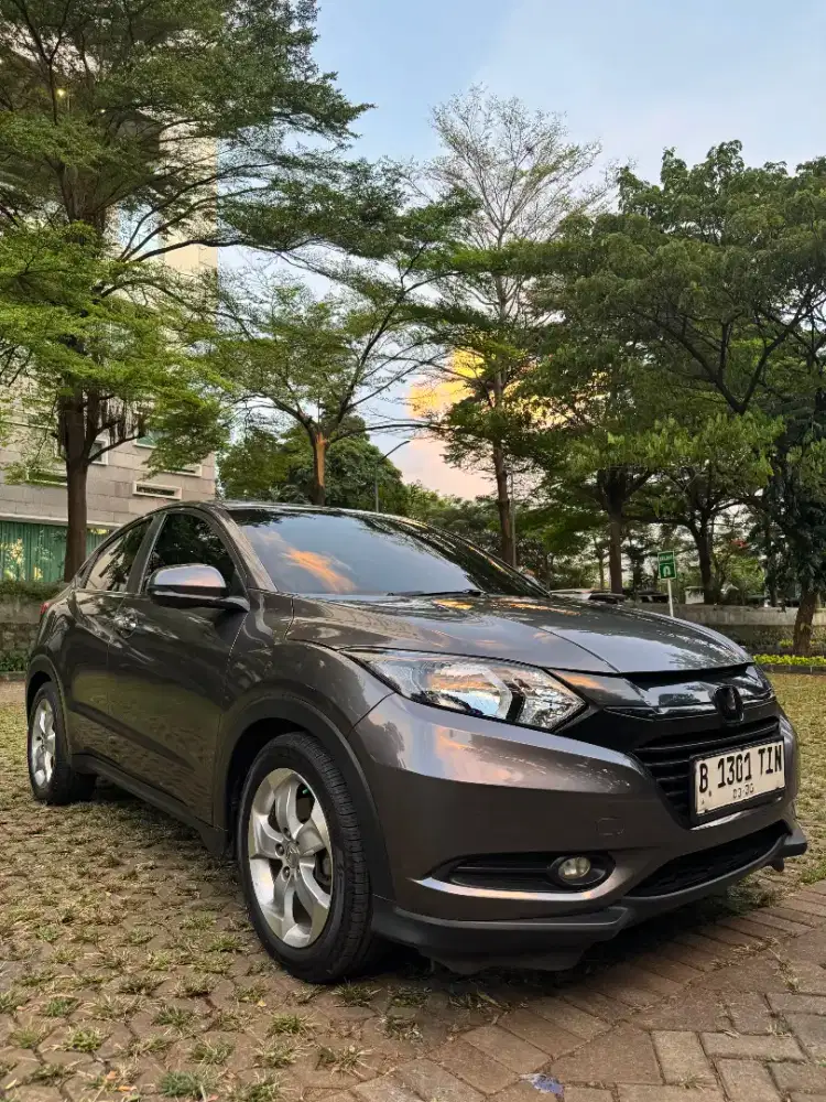Honda HRV 2015 Abu - Abu