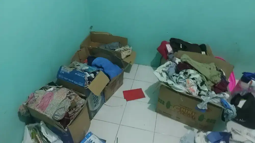 Baju bekas tp layak pakai dan ga pernah dipakai