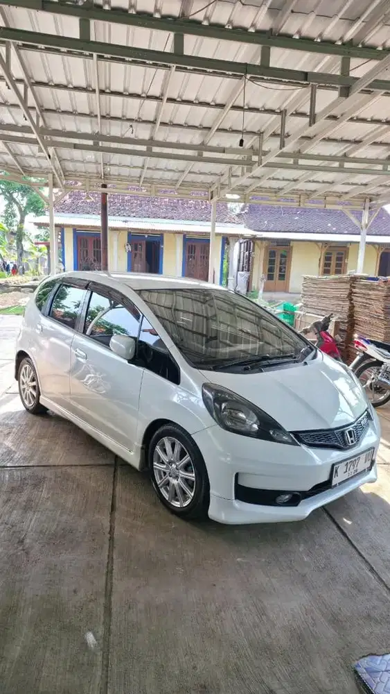 Honda Jazz RS 2013 Automatic
