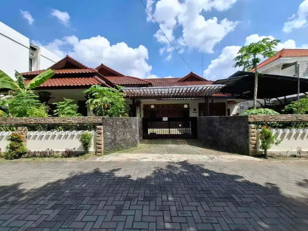 Rumah Jawa Klasik Mewah di Area Pogung Dalam Ringroad Manggung Caturtunggal Sleman Yogyakarta