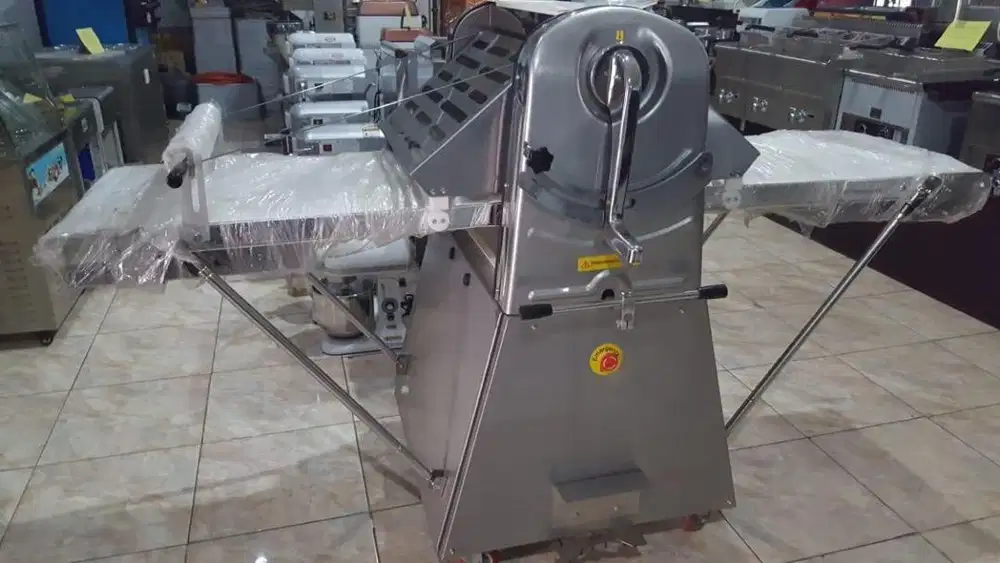 Dough Slicer Merk Ichibo SS, Lebar Conveyor 500mm