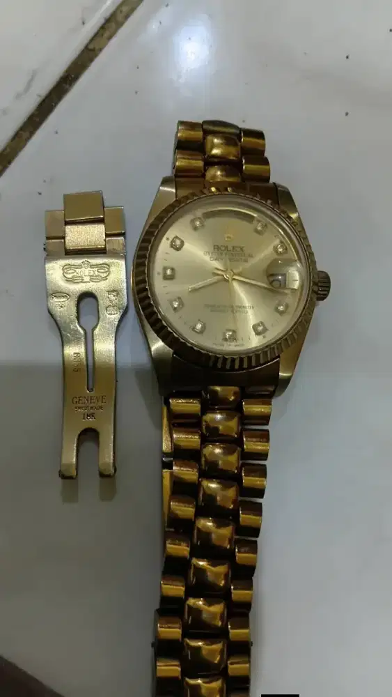 assalamu'alaikum dijual jam Rolex otomatis simpanan