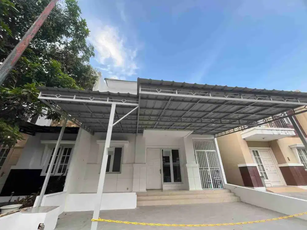 Dijual cepat rumah 2 lantai siap huni dekat mall living world kota wisata