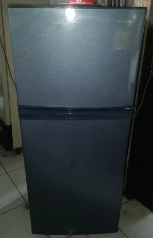 Kulkas 2pintu no salju Sharp