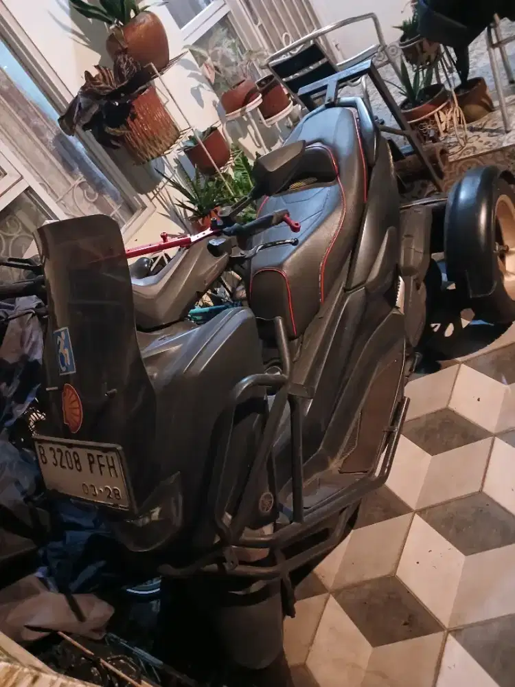 DI JUAL YAMAHA N MAX MODIF RODA 3