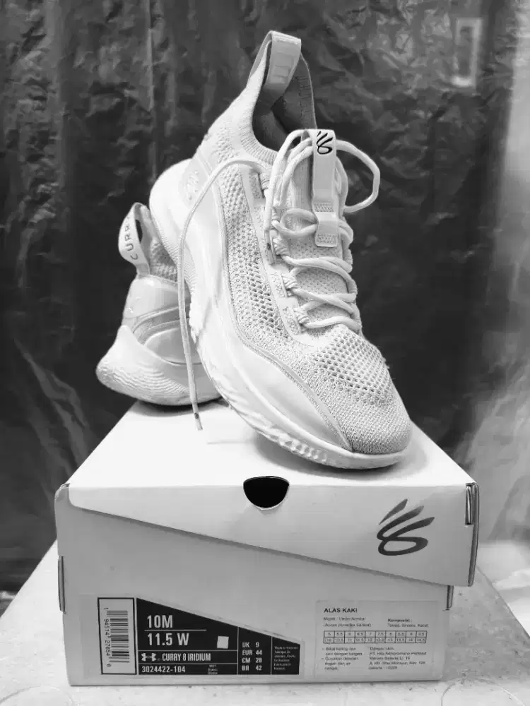 Sepatu basket curry 8 Iridium Ori