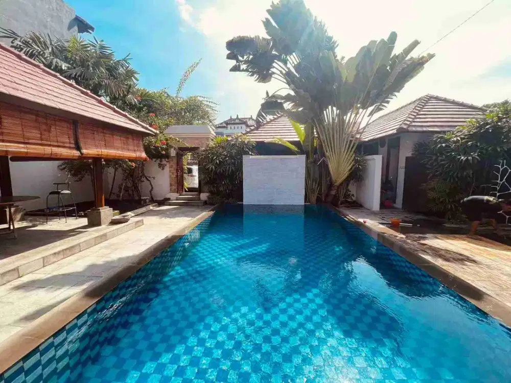 Di jual Rumah mewah luas 2 lantai furnished  lokasi strategis area Renon Denpasar