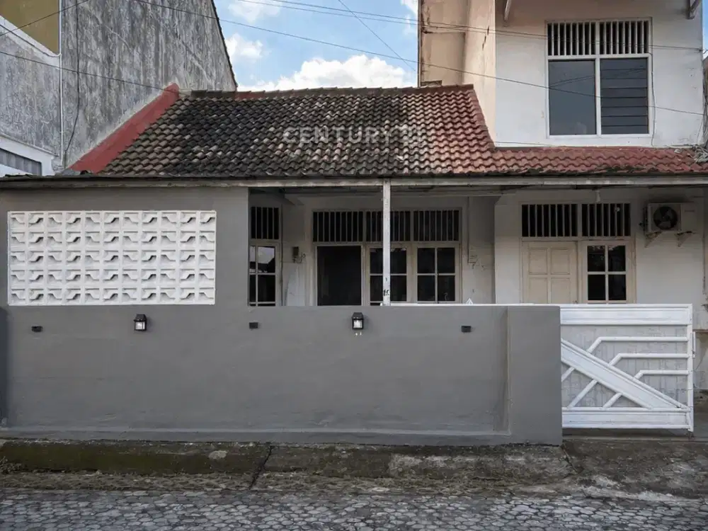 Rumah 2lt Dalam Perumahan Dekat Kampus Amikom Dan FE UII