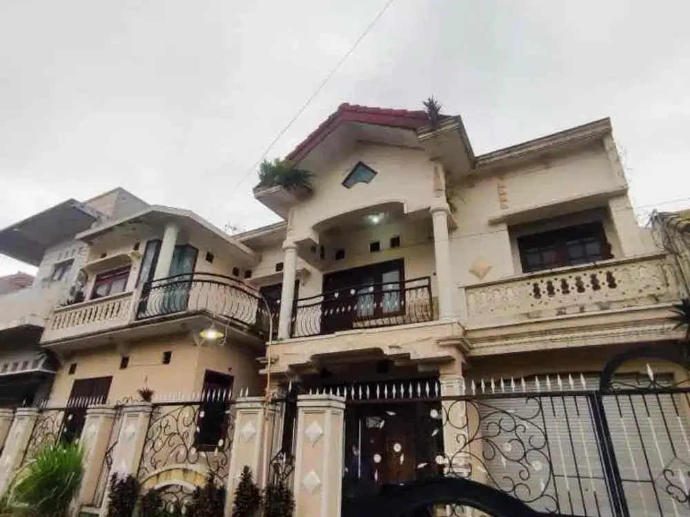 Rumah 2 lantai lokasi sigura gura area Kampus Malang
