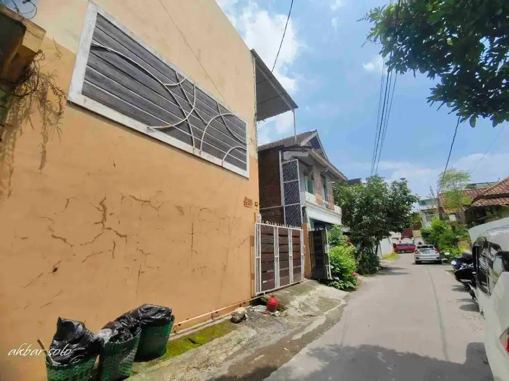 jual kos area kampus ums solo