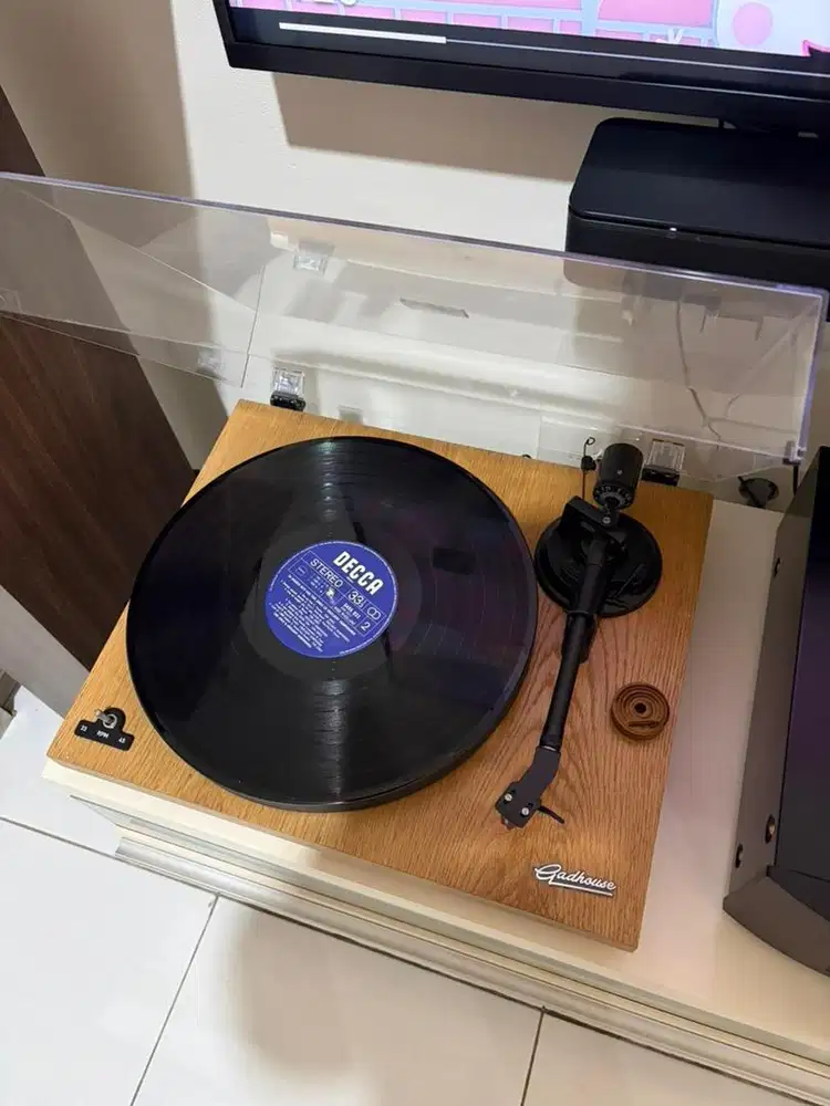 Turntable paket speaker aktif