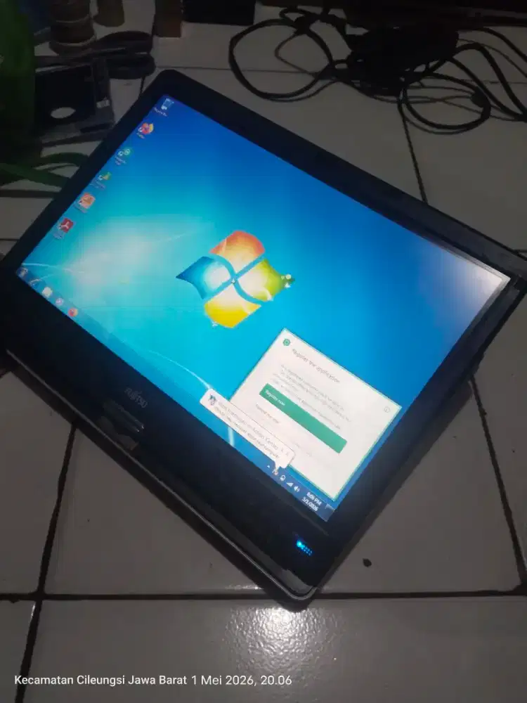laptop tablet Fujitsu lifebooo T901 i5 gen 2 Ram 12 HDD 500gb