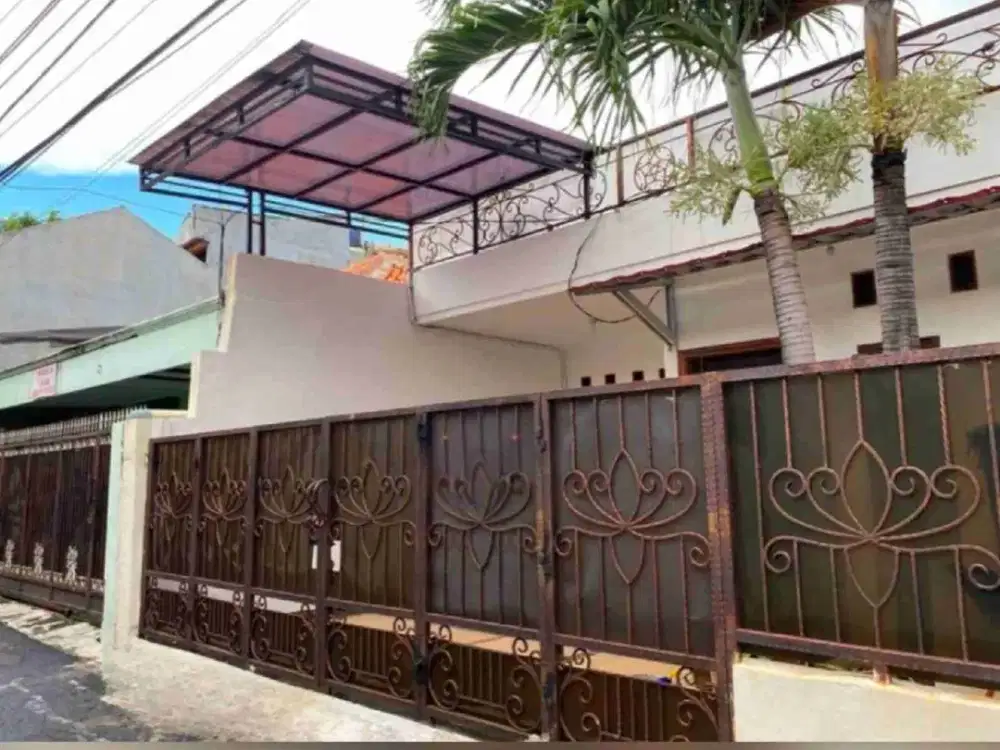 RUMAH DIJUAL TEBET UTARA JAKARTA SELATAN DEKAT STASIUN DAN SUDAH RENOVASI