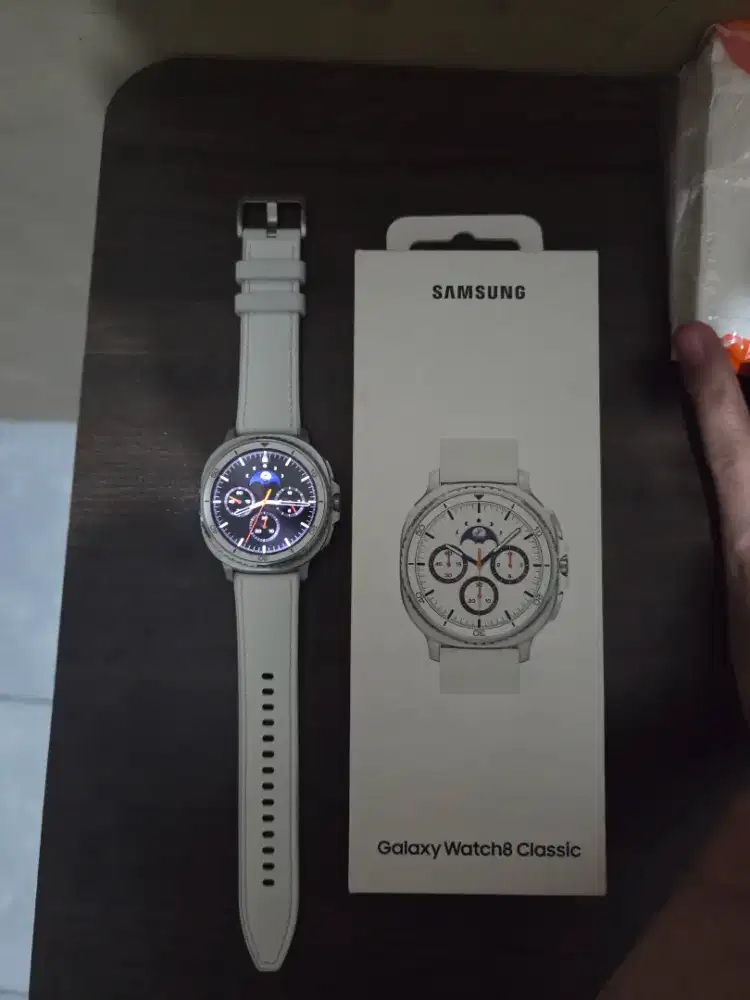 Samsung Galaxy Watch8 Classic 46mm -

White