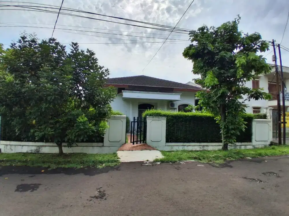 Rumah Di Jual Posisi Hook Dalam Komplek Cinere Estate blok A