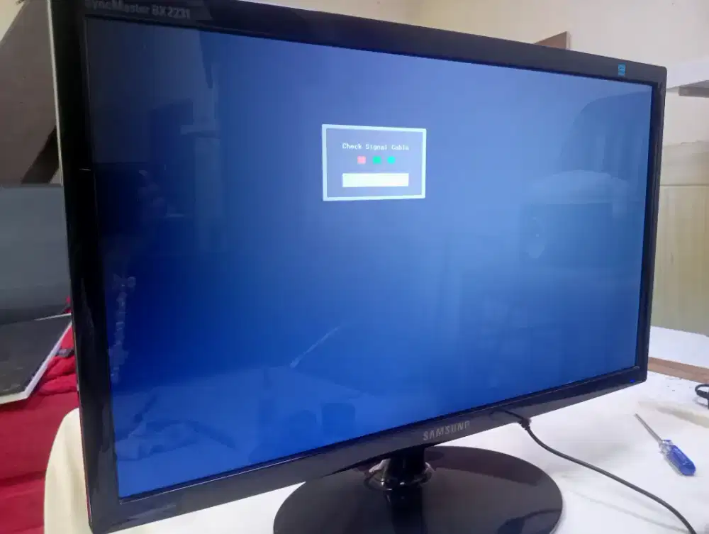 LED Monitor Samsung 22 Inch SyncMaster, HDMI (2) kondisi mulus.