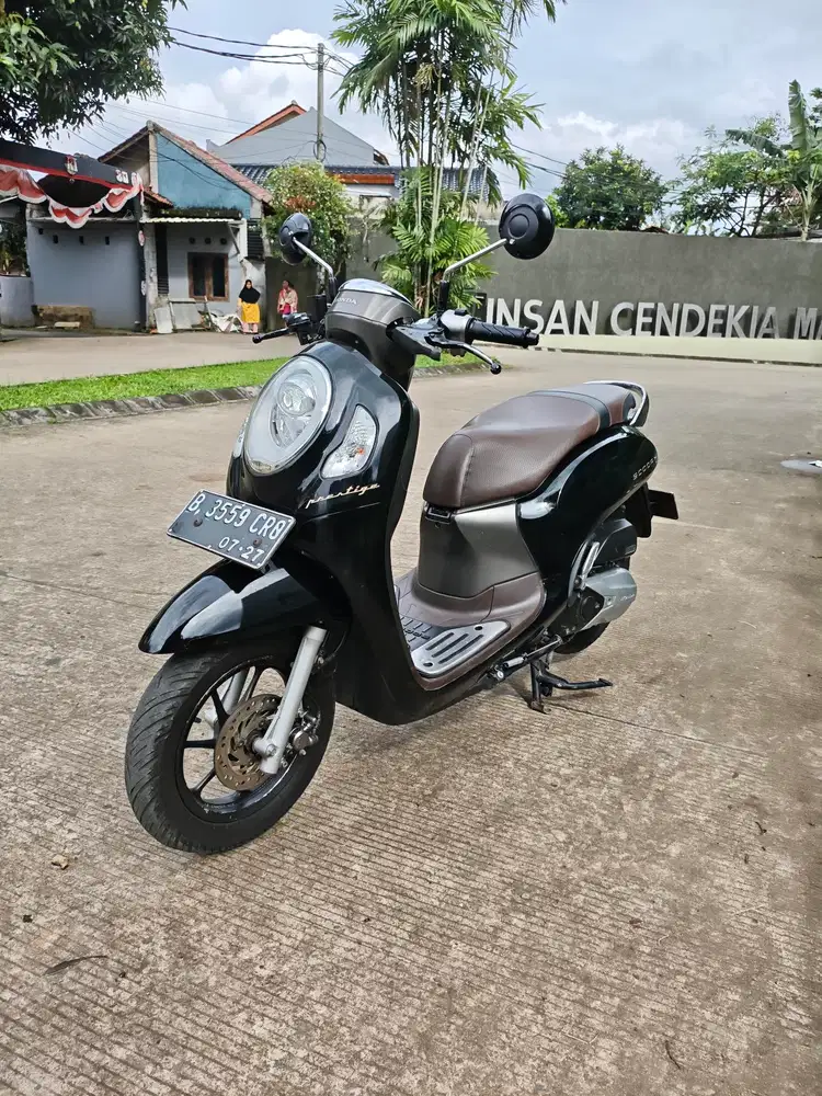 •Sell Fast scoopy prestige 2022 Lengkap