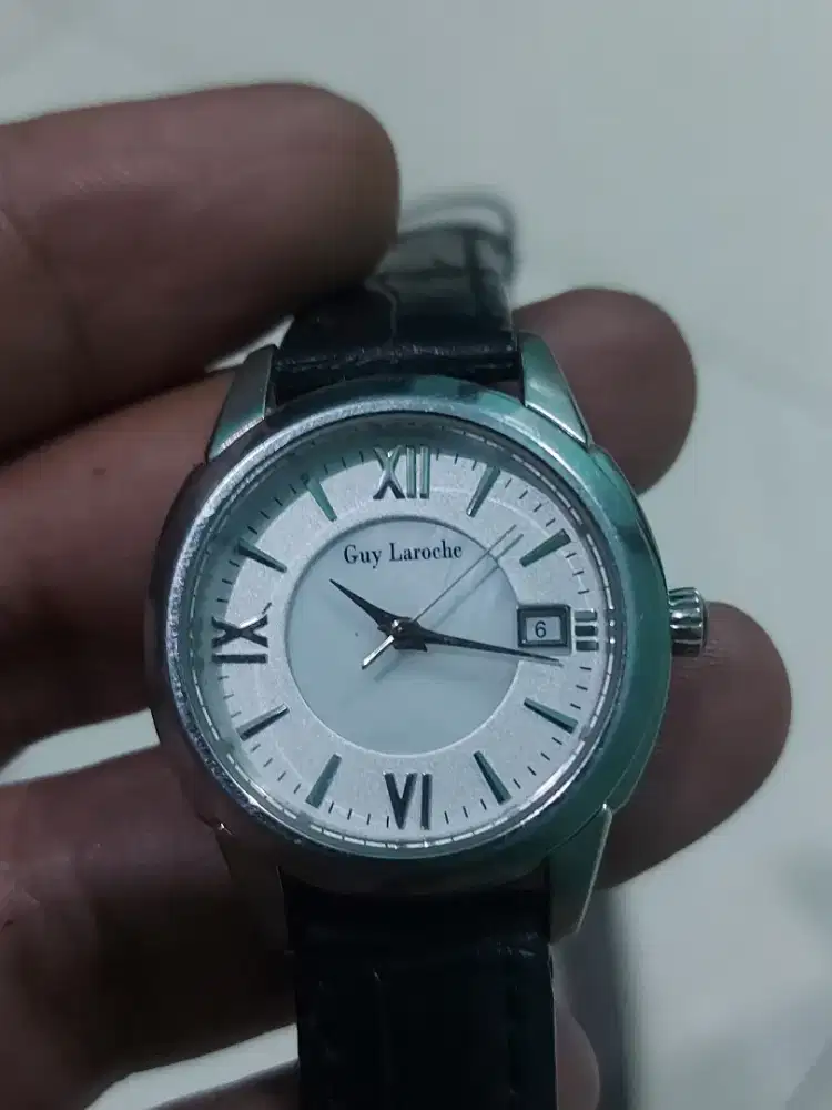 Jam tgn 4 buah borongan