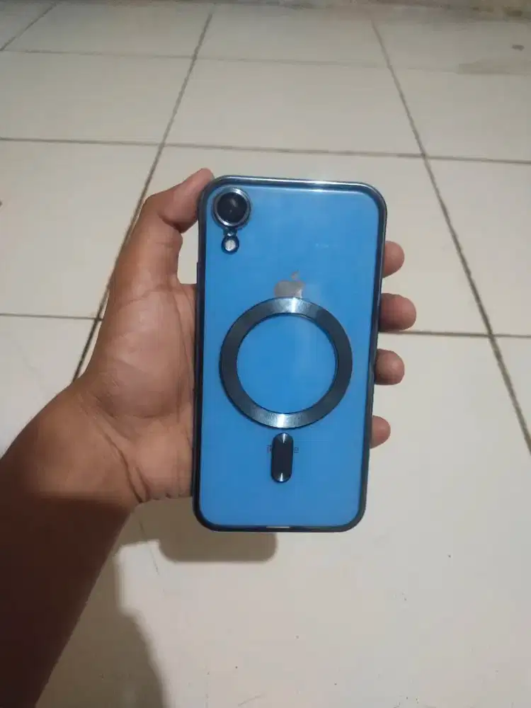 iPhone XR  64gb all operator ( bisa kartu sinyal aman)