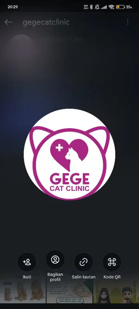 Pegawai toko klinik kucing