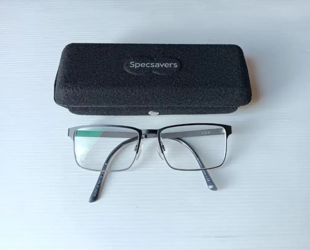 Kacamata Specsavers FLEXI original