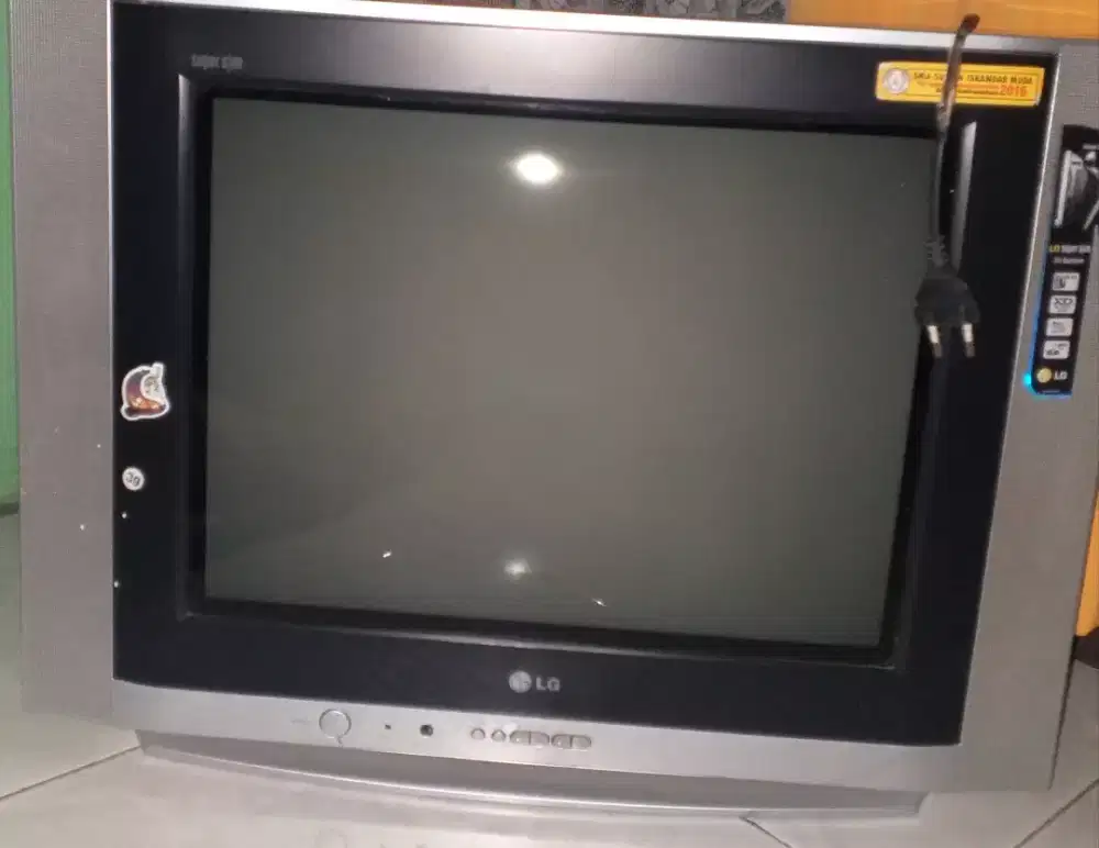 Jual cepat TV LG 21 inch (tabung). Harga 150rb nett.