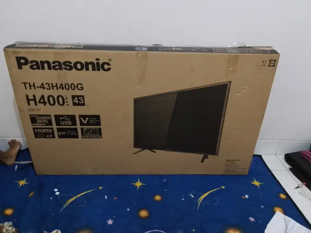 TV panasonic  DIGITAL 43in layar bergaris lokasi parung panjang/BSD