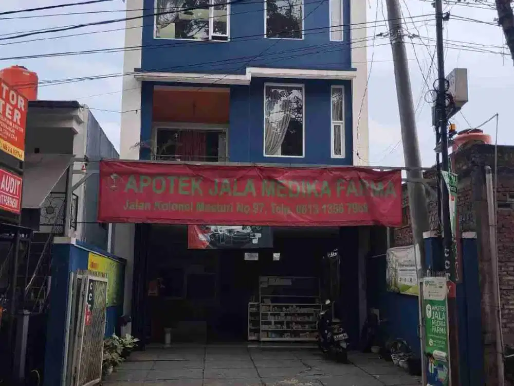 dijual /sewa ruko 3 1/2 lantai