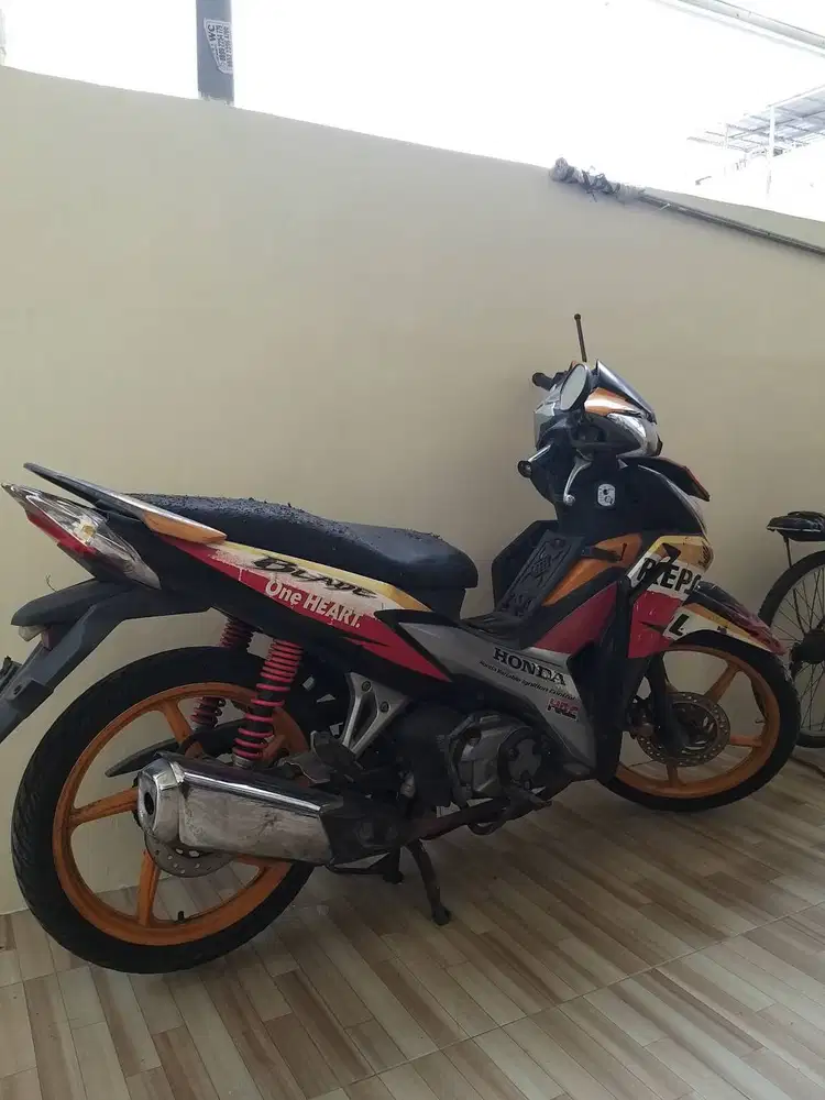 Honda Blade 2012