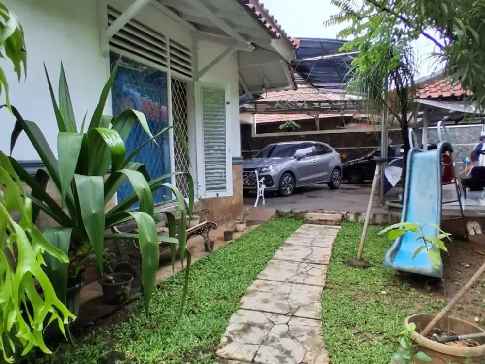 Tanah Kusir, Kebayoran Lama Utara