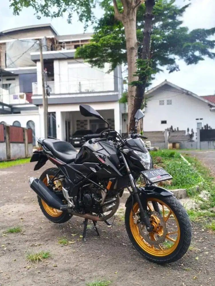 Honda CB 150R 2016 Streetfire Mulus Pjak Hidup