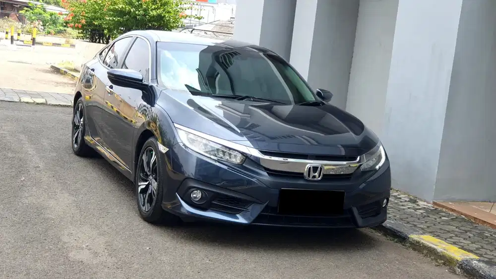 [ ANTIK LOW KM ] Honda Civic ES Sedan 1.5 Turbo CVT AT 2016/2017